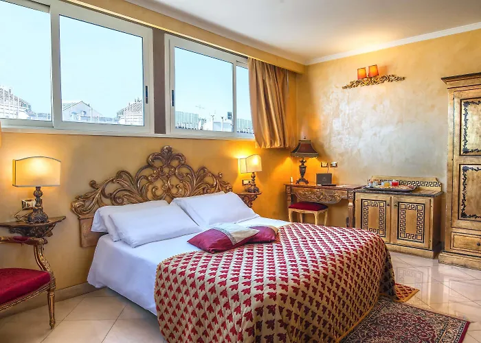 Select Via Veneto 4*