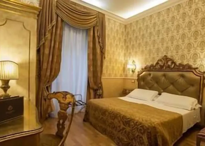 Select Via Veneto 4*
